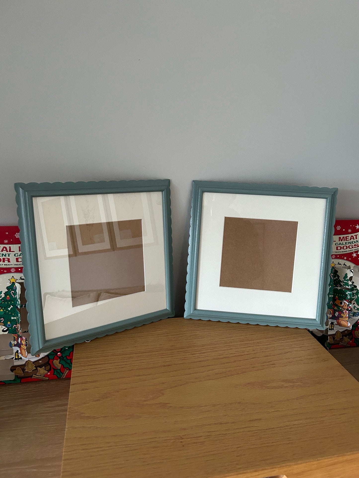 Scallop shaped hand painted wooden picture frames bespoke made to order. Any colour available, 22mm width SMALLER version